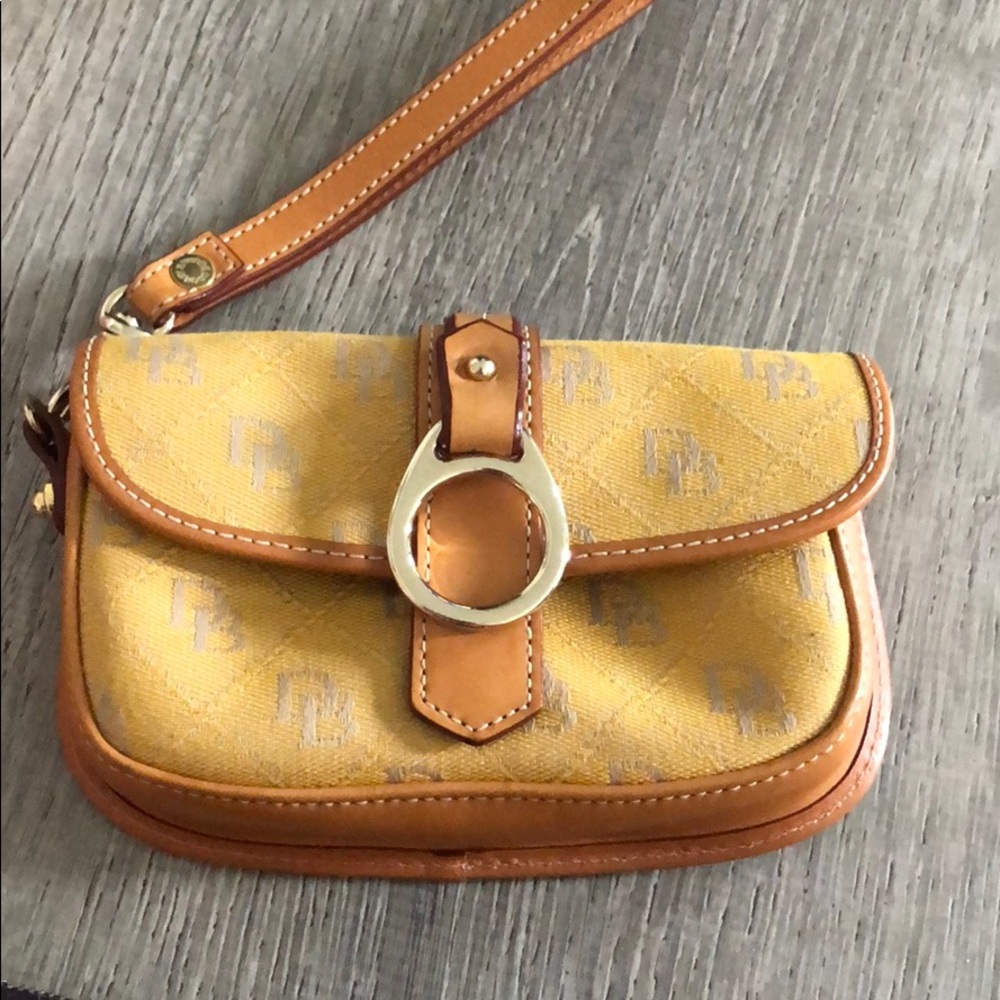Dooney and Bourke wrist wallet